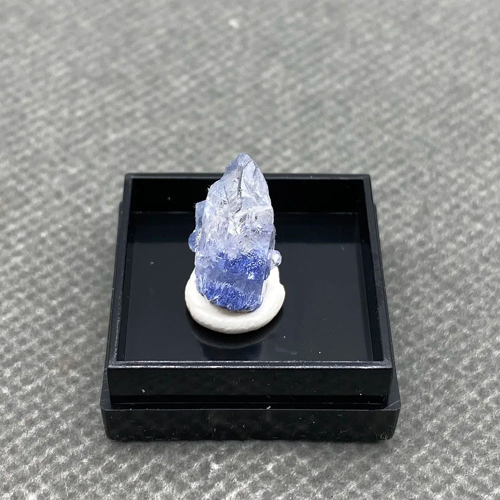 Dumorteirite Crystals